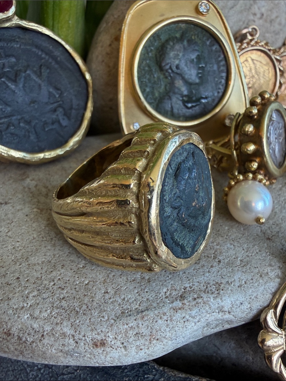 14,18, and 22k gold coin jewelry - Picture 6 of 8